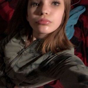 Meet your Posher, Chloe